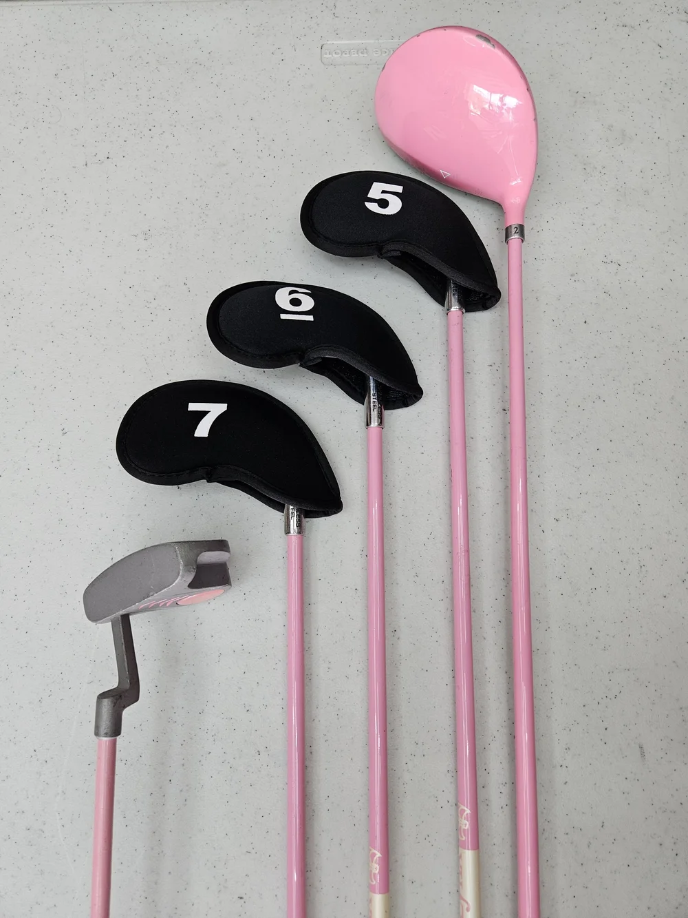 Lynx junior Girls  golf Clubs 5,6_,7 Irons. Driver And  Golfgirl Putter- RH